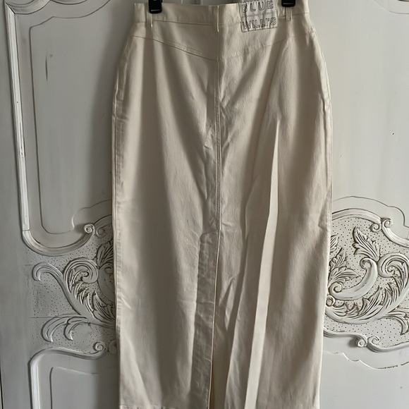 Blue Willi’s corduroy maxi skirt - Picture 5 of 7